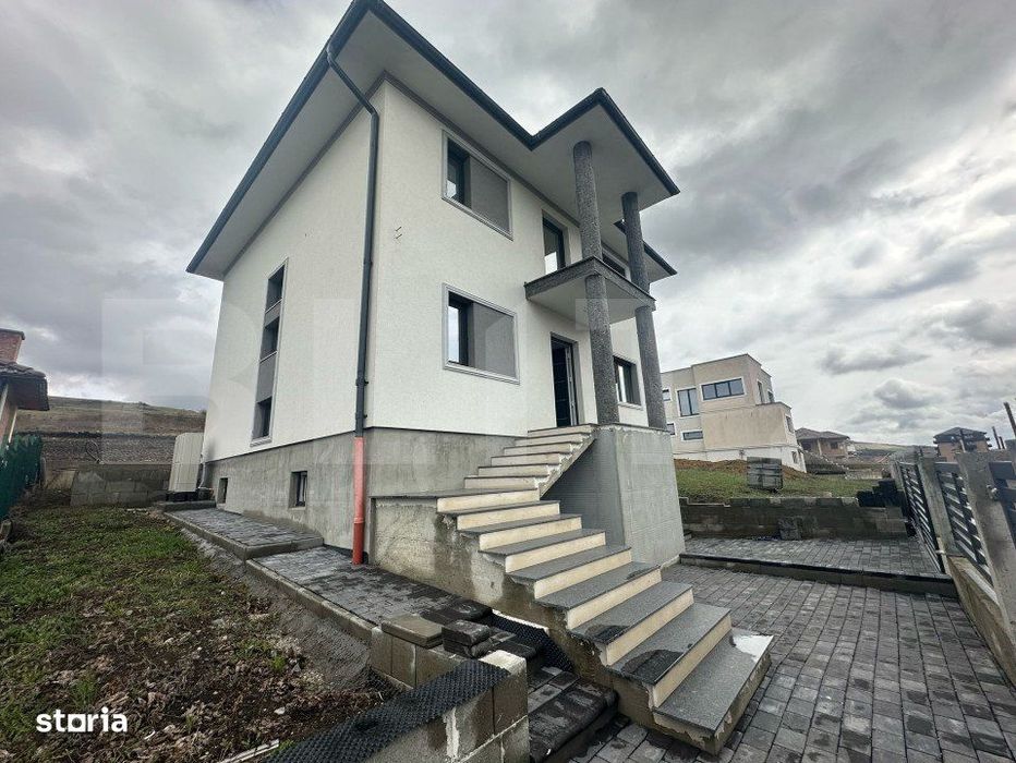 Casa individuala, 4 camere, 3 bai, garaj, zona Beta Residence
