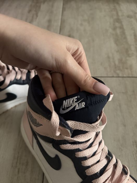 Air Jordan 1 OG Atmosphere Retro High  (Bubble Gum)