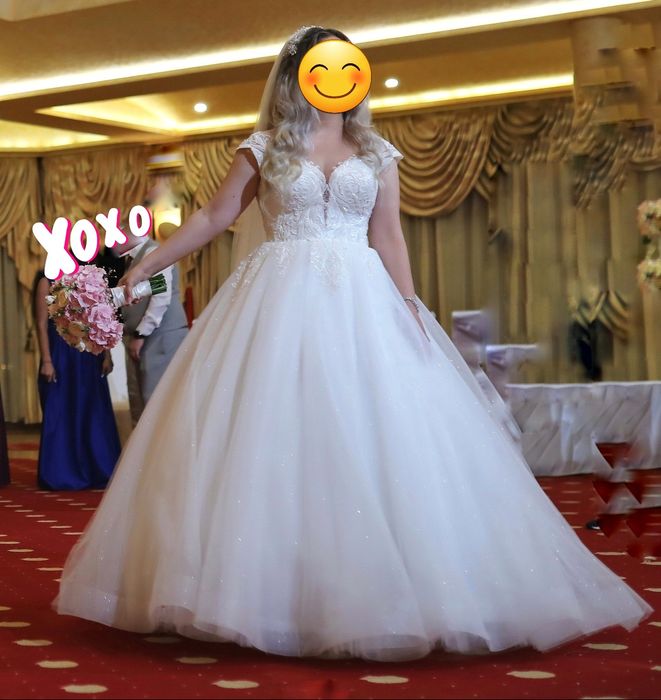Rochie de mireasa stil printesa și crinolina cu 5 cercuri