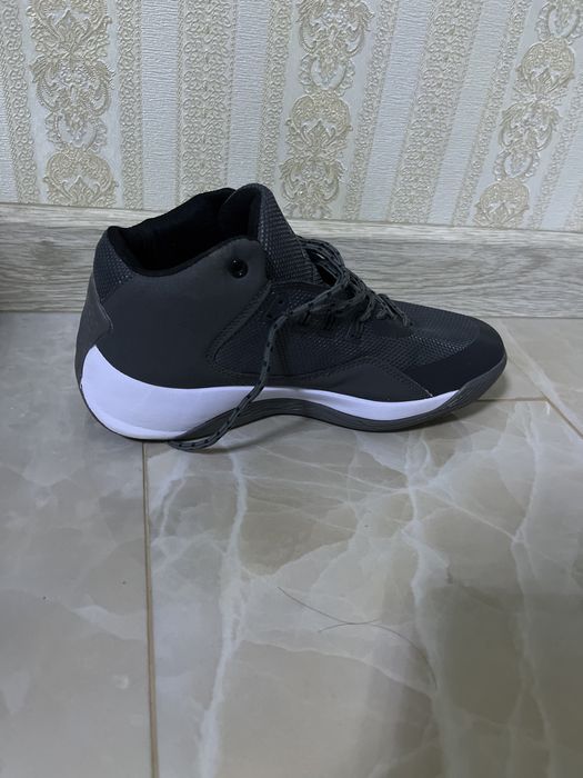 Осенние кроссовки