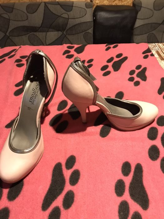 Продавам обувки