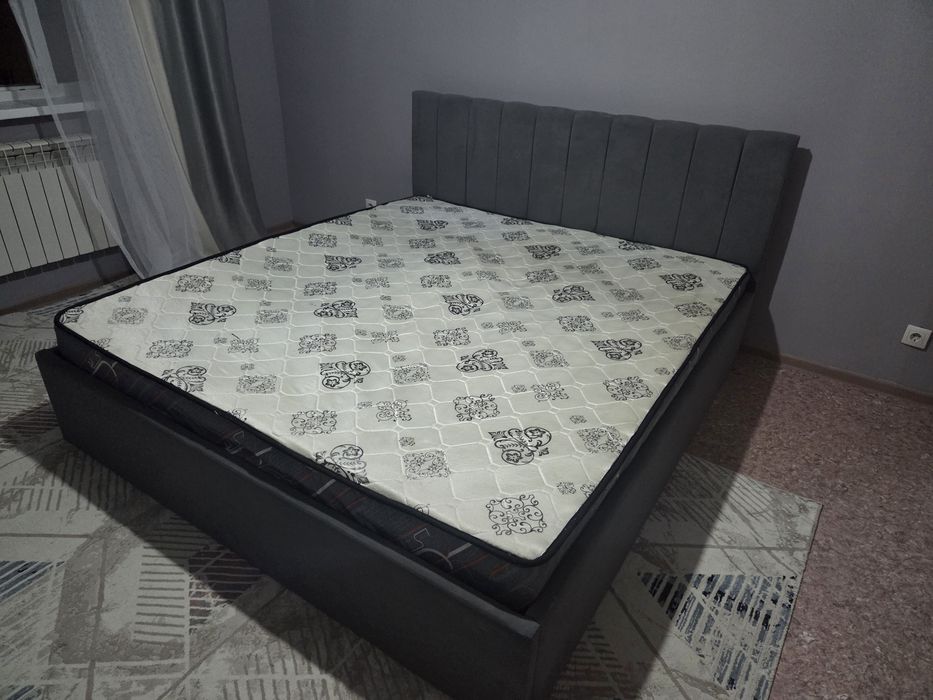 Кровать двуспальная
