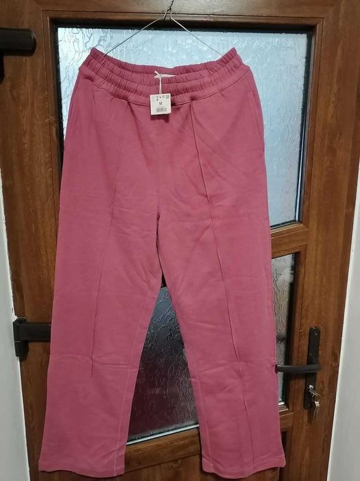 Pantaloni de trening culoare roz noi etichetă BUMBAC 100% mărimea M