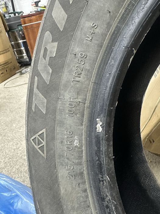 Комплект шин 215/70R16