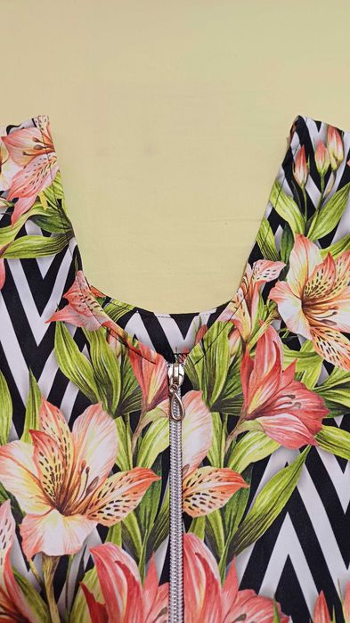 Нова цена. Дамска лятна рокля размер М/L.