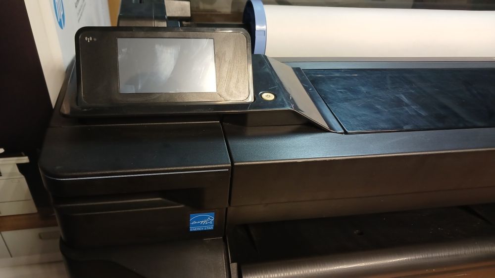 Широкоформатный принтер HP- T520