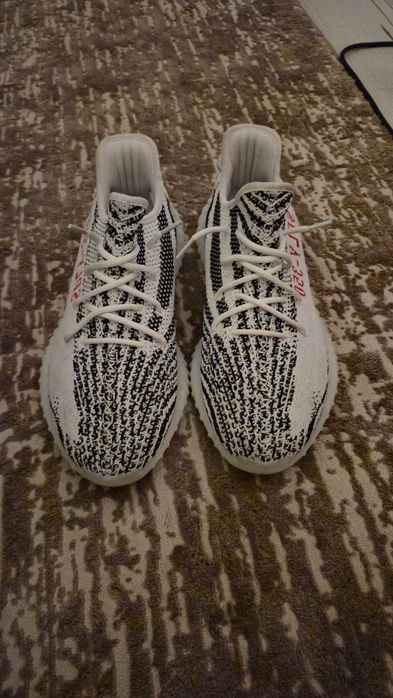 Yeezy Boost 350 Zebra