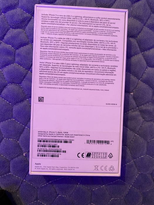 Продаю айфон 11