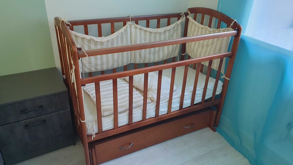Кроватка детская