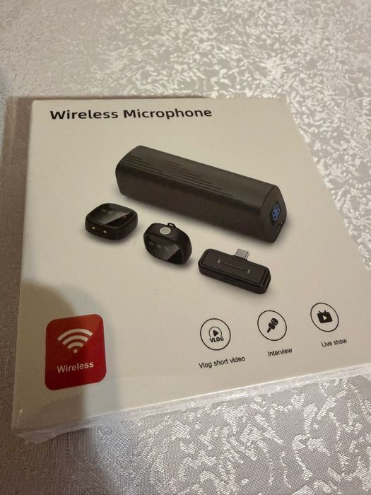 Професионални двойни безжични микрофони с калъф за зареждане, розов цвят