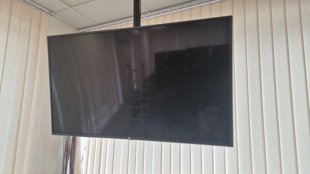 Телевизори 50 инча