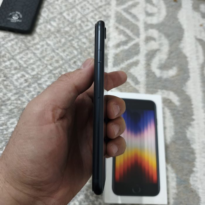 IPhone SE 3 (EAC 99%)