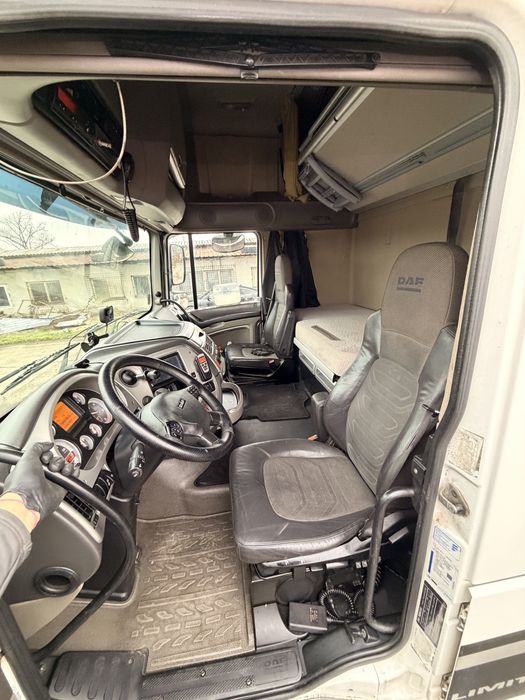 Vand DAF XF105  Euro5 si Semiremorca Schimtz 2016