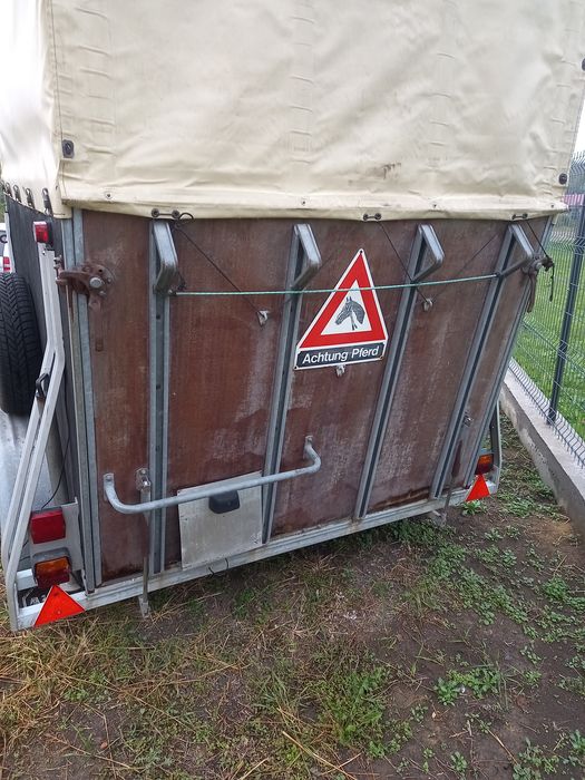 Remorca de cai 2000 kg