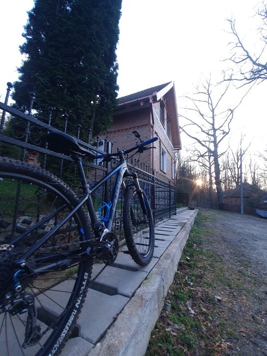 Bicicleta hard trail Cube Analog CMOT  27.5