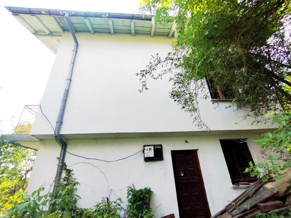 Продава къща в с. Туроковци