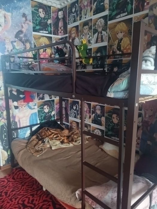 Продам кровать двух ярусная