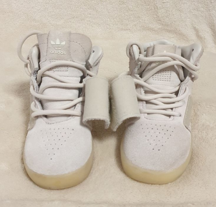Adidas tubular M.25