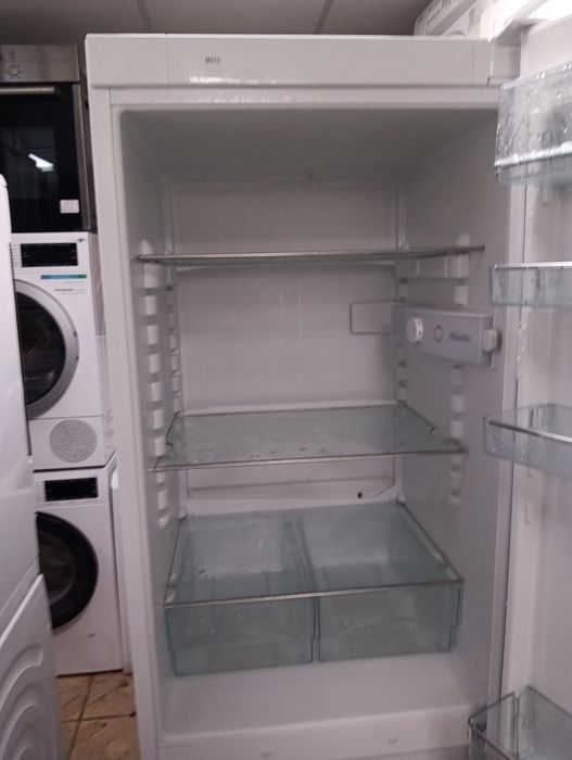 Комбиниран хладилник с фризер Миеле Miele с две години гаранция!