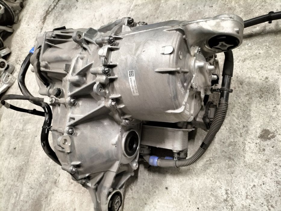 Заден електромотор Tesla Model Y / Тесла 2024г.