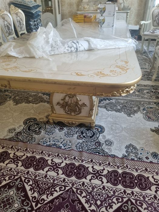 Стол стулчик. Сервант сатылады