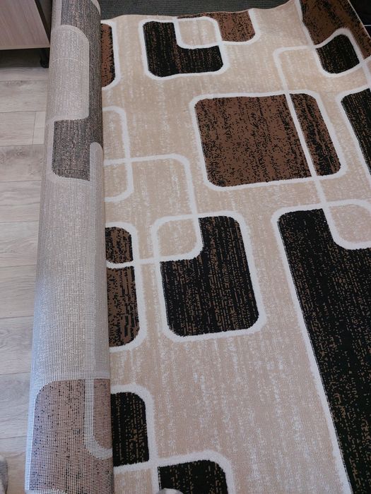 Продам ковёр новый