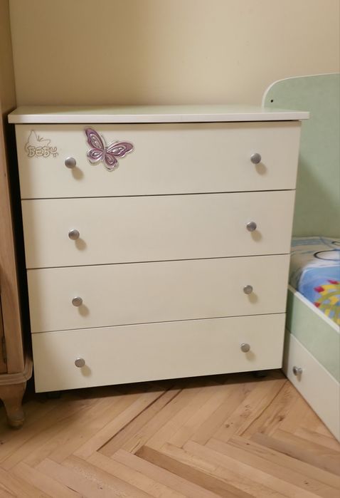 Бебешка кошара и скрин