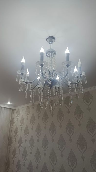 Люстра продаеться