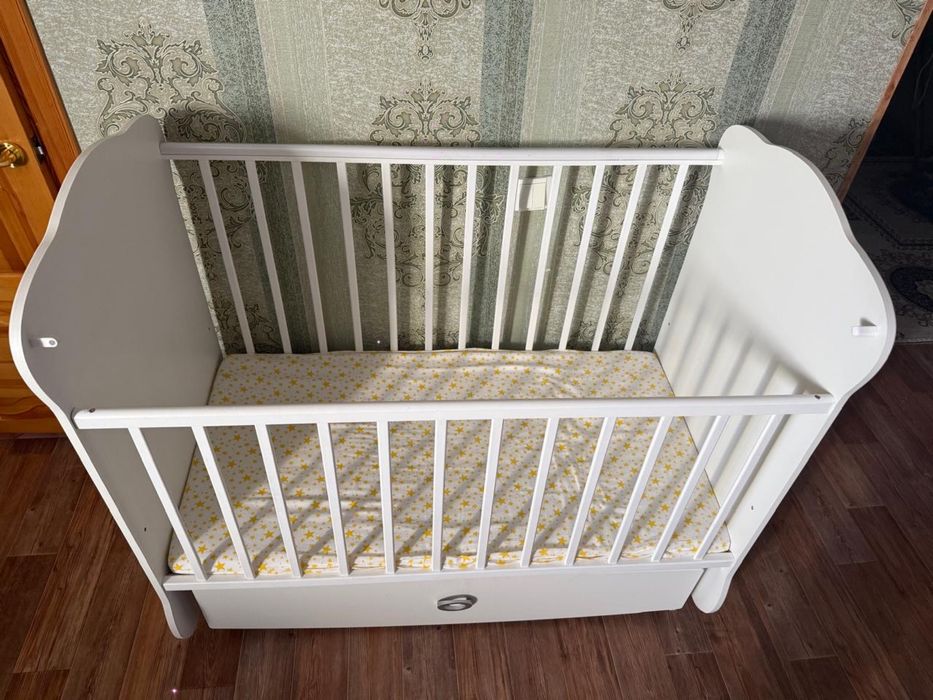 Детская кроватка