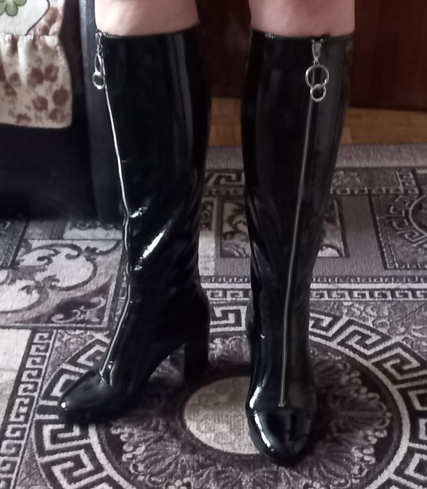 Продам лакированные сапоги