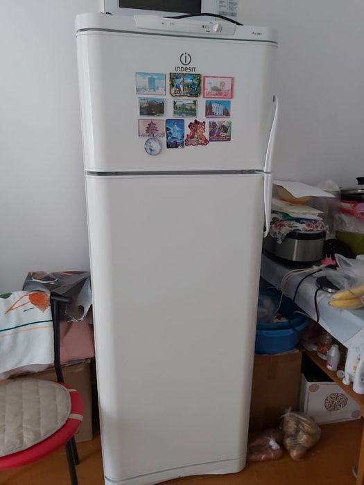 Холодильник Indesit