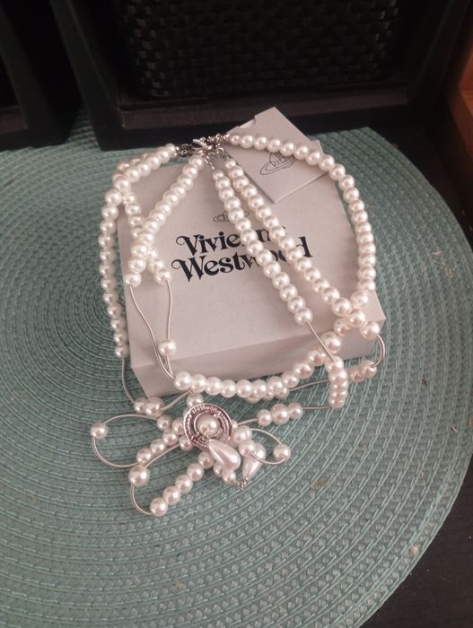 colier de perle.