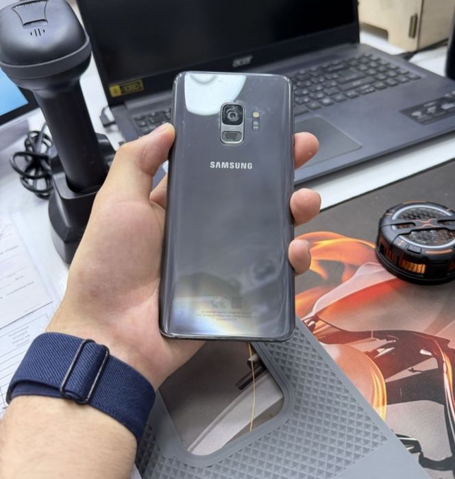 Samsung galaxy  S9 radnoy