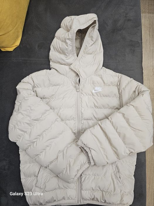 Зимно яке Nike размер XS дамско