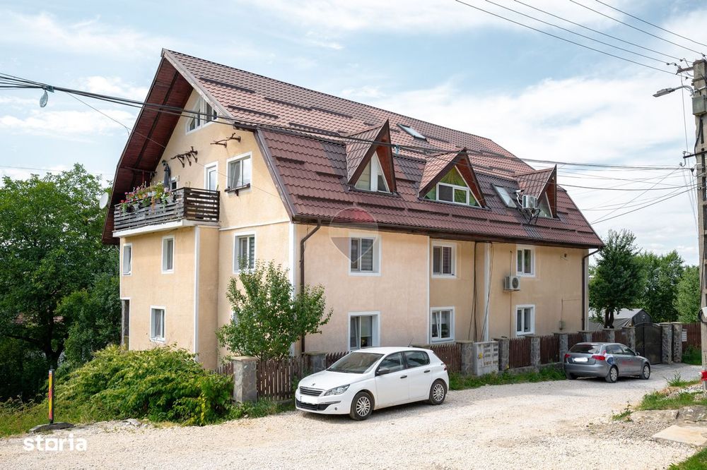 Apartament cu 3 camere, parcare, curte si spațiu depozitare în Sacele