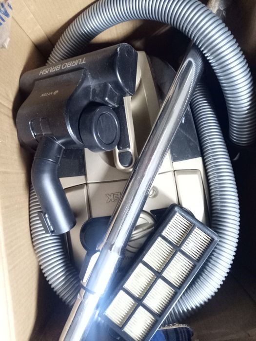 Пылесос Vitek продам