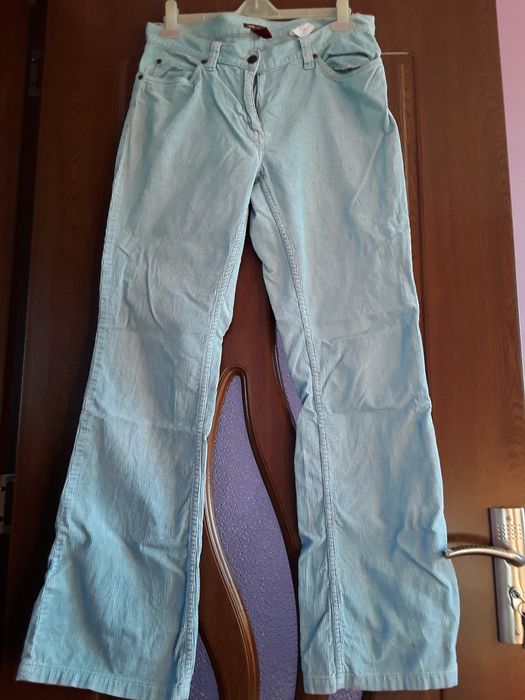 Vând Blugi Damă  H M  Mărimea 40