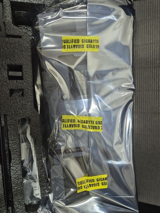 Продам RTX 5090 Gigabyte Gaming OC новая