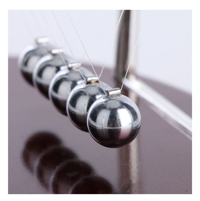 Сувенир Маяк, Колыбель Ньютона в Астане