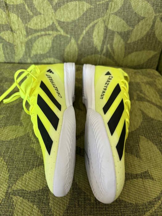 Футболни обувки за зала Adidas X Crazyfast League