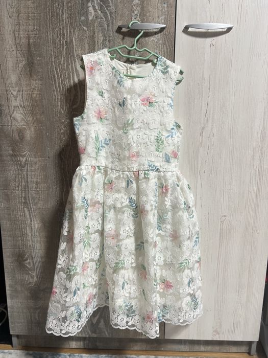 Платье на девочку 9-10 лет