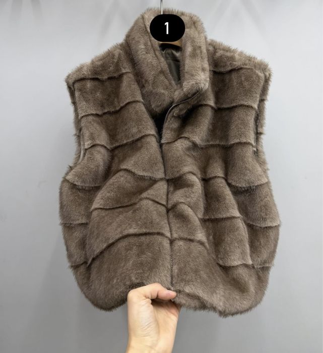 Жилетка из эко меха