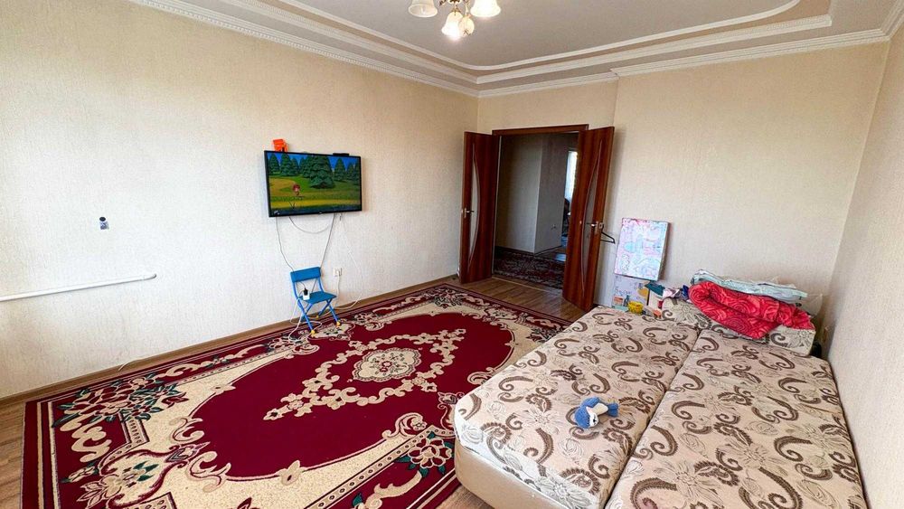 Продам 3-х  комн квартиру Акбота