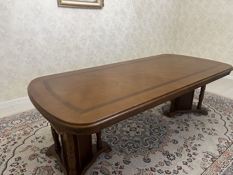 Стол гостинная..