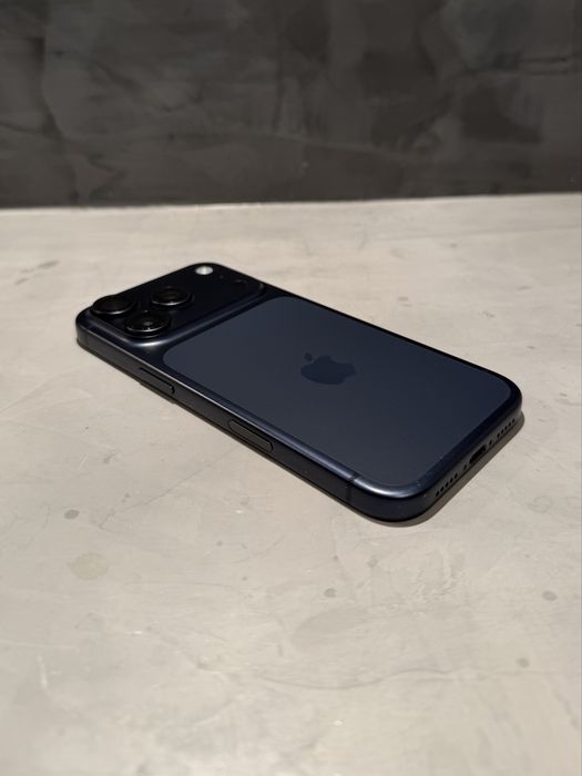КАТО НОВ Iphone 17 Pro, 100% battery