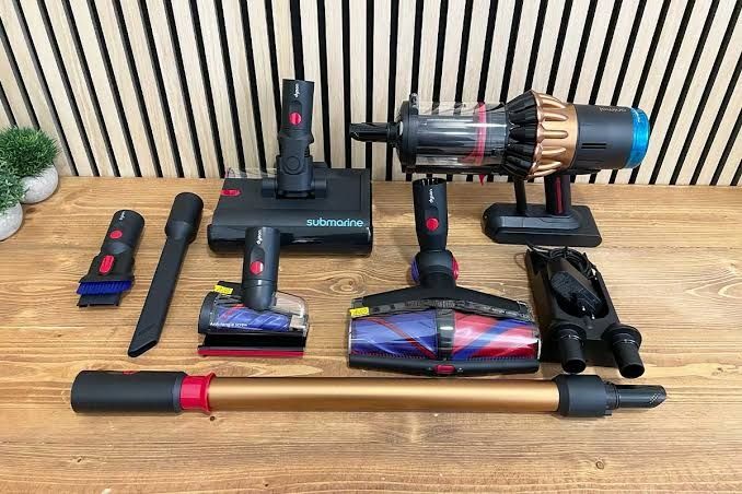Dyson V16 Piston Animal Submarine- всё, что нужно для идеальной уборки