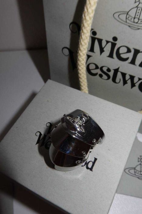Vivienne Westwood пръстен