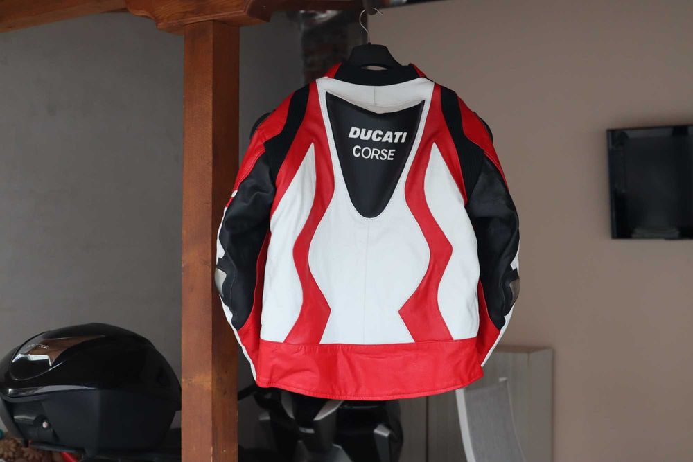 Яке от естествена кожа, DUCATI CORSE, размер М, (екипировка за мотор)