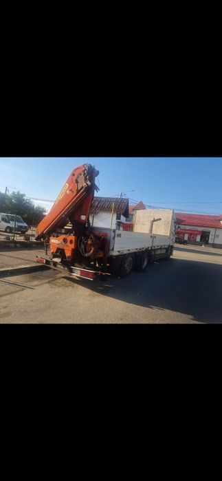 Iveco cursor cu  macara