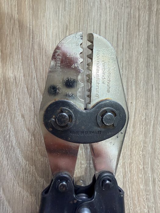 Cleste sertizat papuci electrici